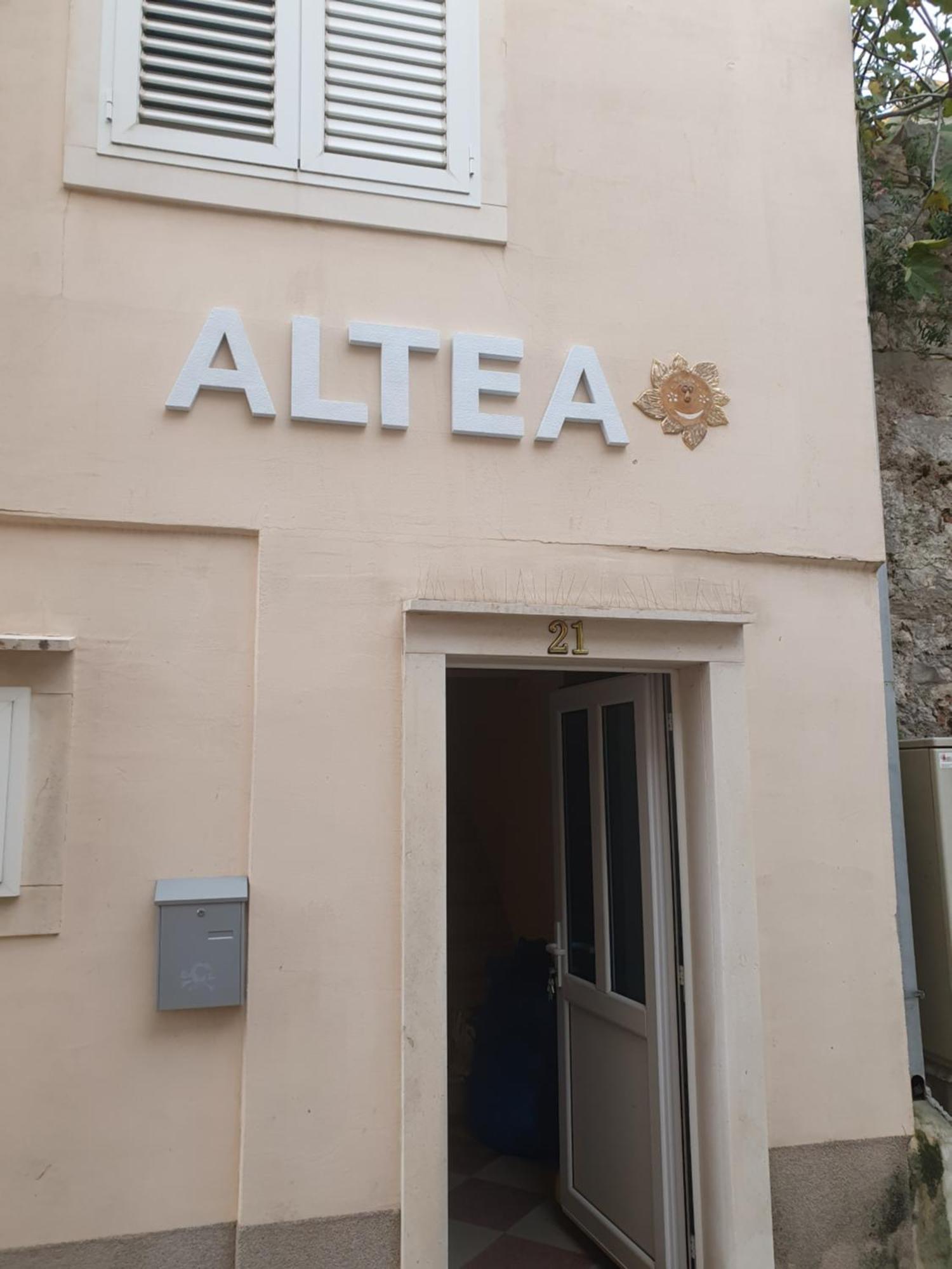 Altea Holidey Home With Jacuzzi And Free Parking Makarska Esterno foto